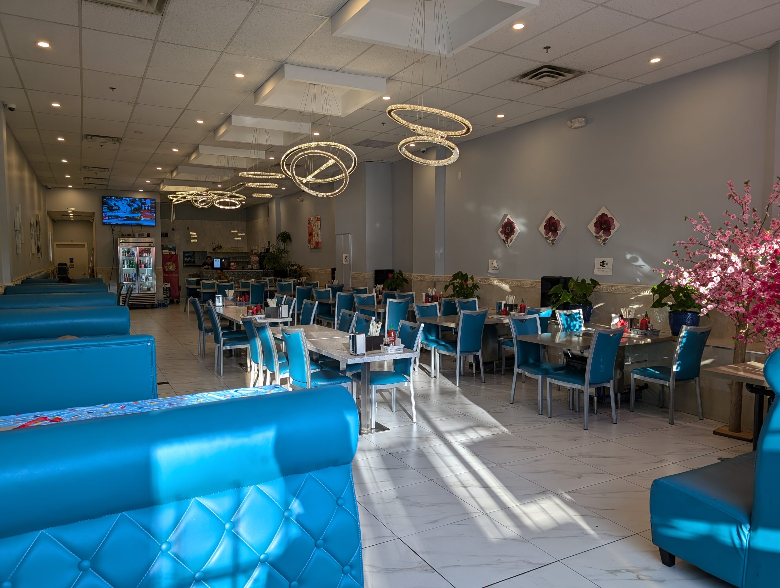 PXL_20241012_210043816